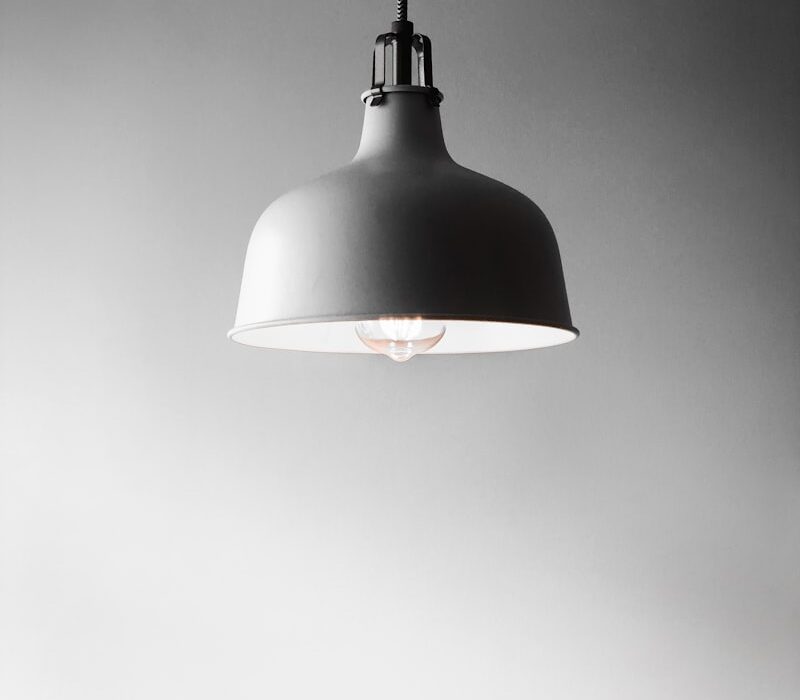 Philips Hue Gradient Signe Floor Lamp (đèn sàn gradient)