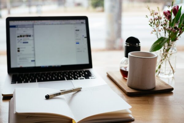 Microsoft Notepad vs OneNote: Chọn App Ghi Chú Nào Trên Windows Cho Phù Hợp?