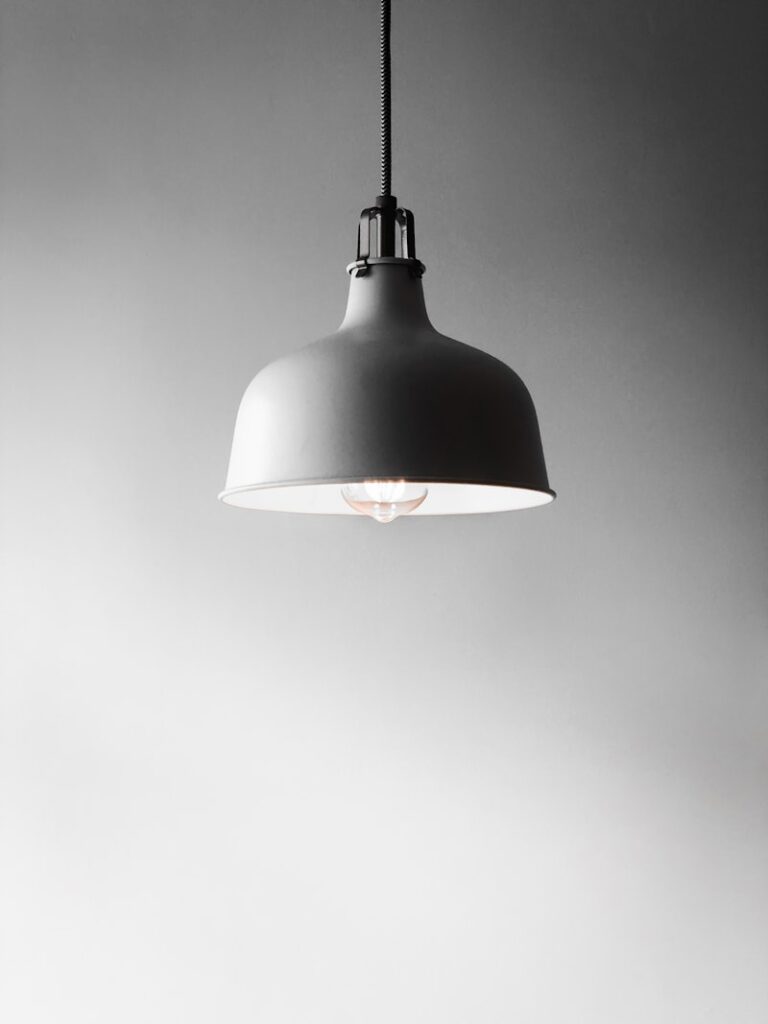 Philips Hue White Ambiance E27 (tông màu trắng ấm đến lạnh)