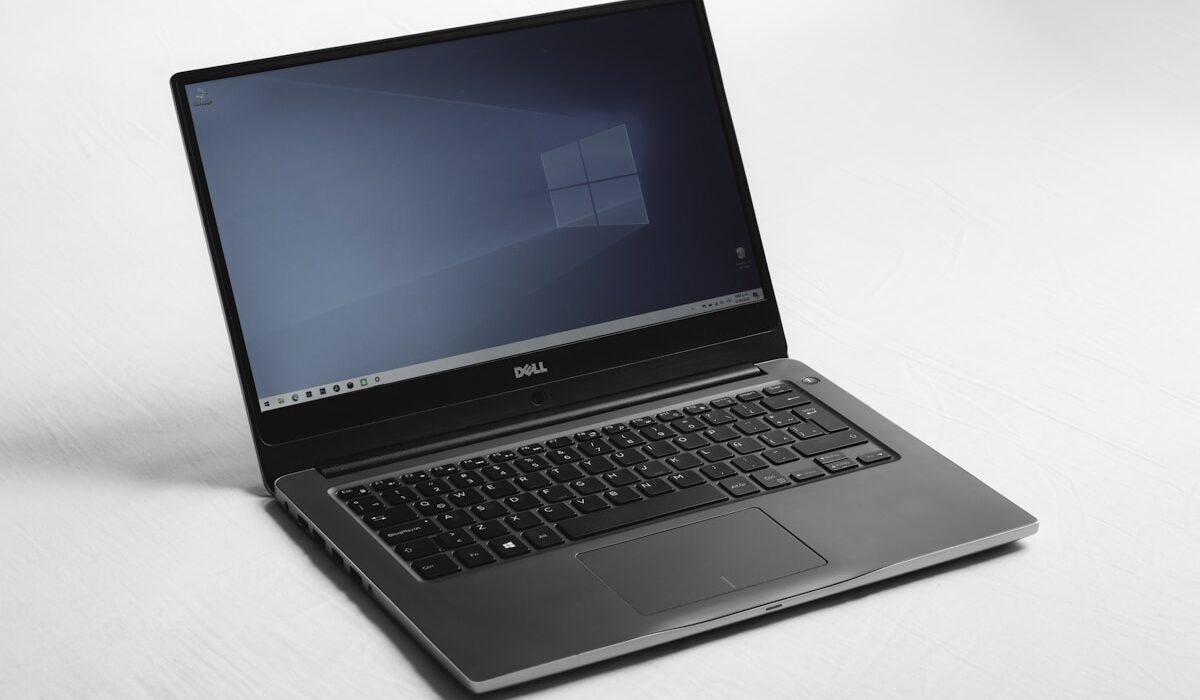 Dịch Vụ Sửa Chữa Máy Tính, Laptop Tận Nơi Tại TP.HCM – Phục Long Tech